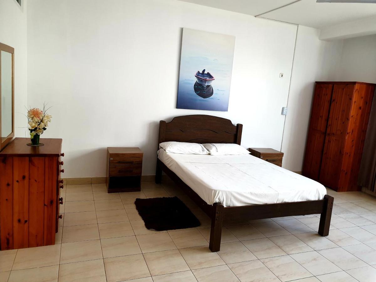 Guest House Mangui Baxu Rooms & Apartment Таррафал Экстерьер фото